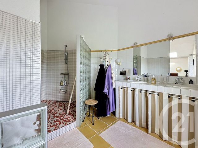 Maison &agrave; vendre - 4 pi&egrave;ces - 140,33 m2 - Riom - 63 - AUVERGNE