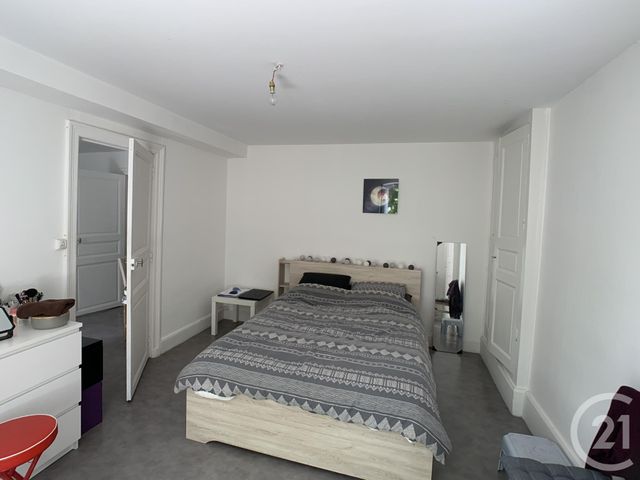 Appartement F2 &agrave; louer - 2 pi&egrave;ces - 45,04 m2 - Riom - 63 - AUVERGNE