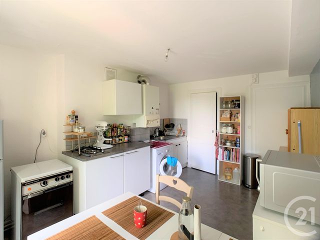 Appartement F2 &agrave; louer - 2 pi&egrave;ces - 45,04 m2 - Riom - 63 - AUVERGNE