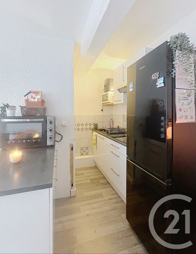 Appartement F3 &agrave; louer - 3 pi&egrave;ces - 59,08 m2 - Riom - 63 - AUVERGNE