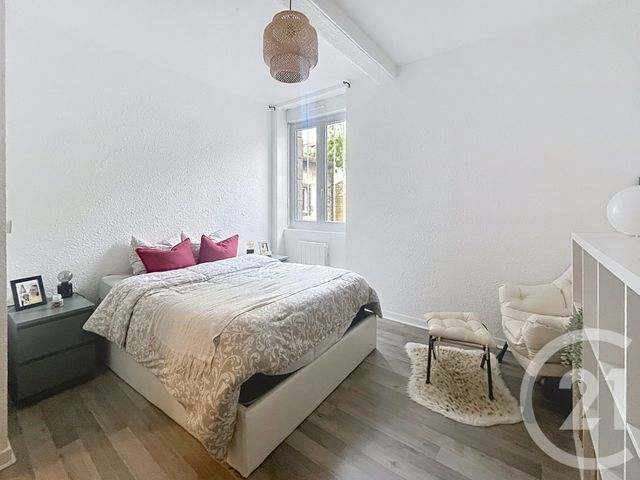 Appartement F3 &agrave; louer - 3 pi&egrave;ces - 59,08 m2 - Riom - 63 - AUVERGNE