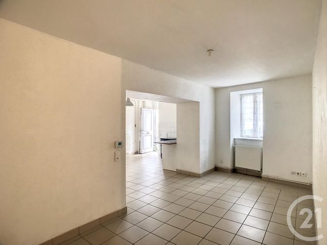 Appartement F3 &agrave; louer - 3 pi&egrave;ces - 67,06 m2 - Chatelguyon - 63 - AUVERGNE