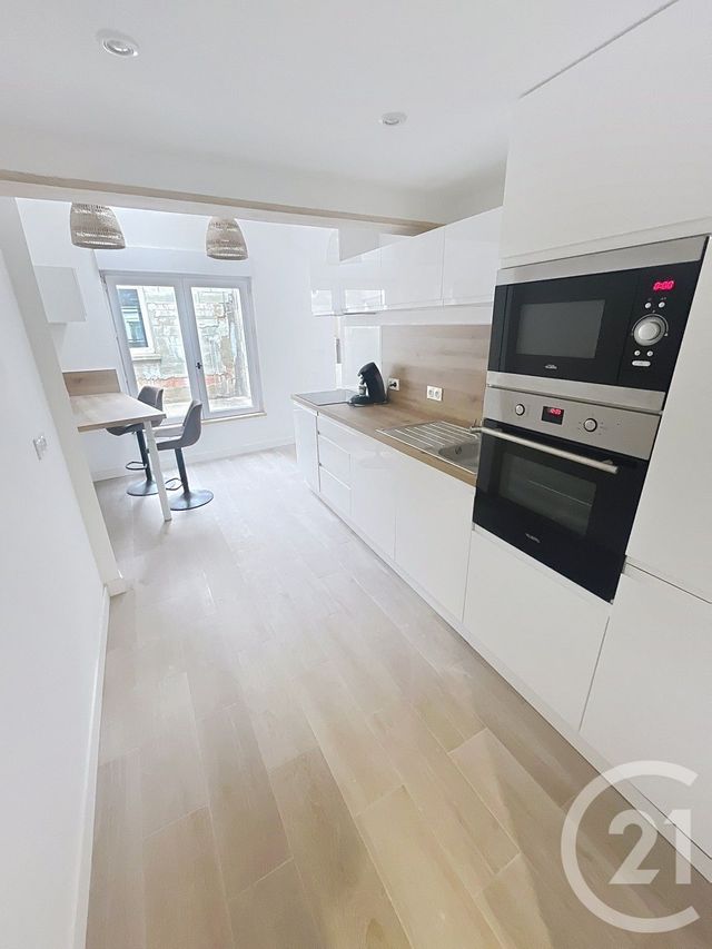 Appartement F3 &agrave; louer - 3 pi&egrave;ces - 68,45 m2 - Gerzat - 63 - AUVERGNE