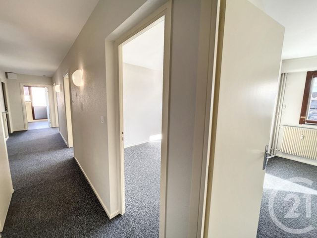 Appartement F4 &agrave; louer - 4 pi&egrave;ces - 98,46 m2 - Riom - 63 - AUVERGNE