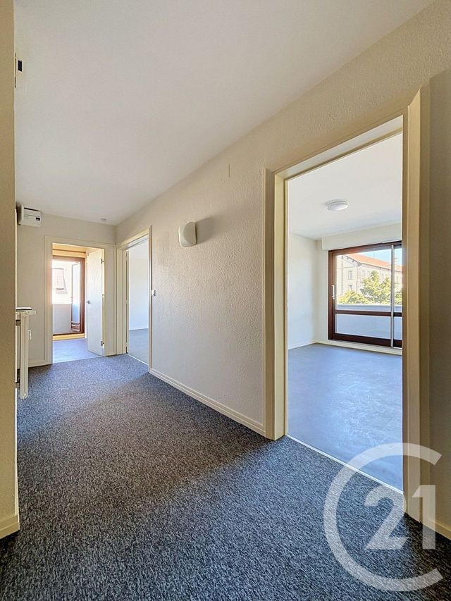 Appartement F4 &agrave; louer - 4 pi&egrave;ces - 98,46 m2 - Riom - 63 - AUVERGNE