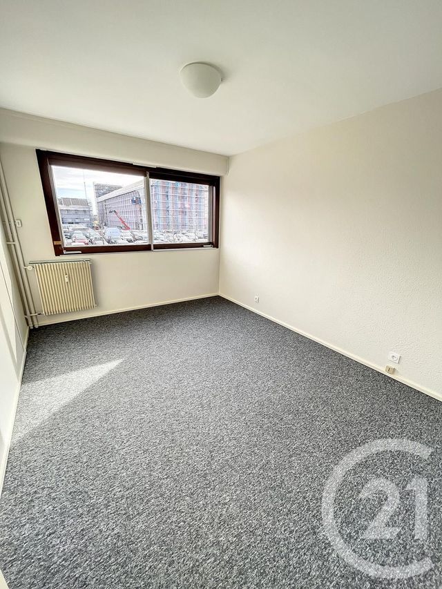 Appartement F4 &agrave; louer - 4 pi&egrave;ces - 98,46 m2 - Riom - 63 - AUVERGNE