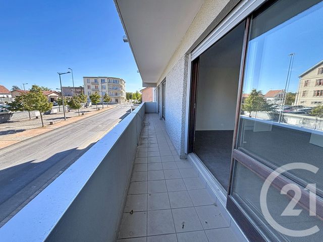Appartement F4 &agrave; louer - 4 pi&egrave;ces - 98,46 m2 - Riom - 63 - AUVERGNE