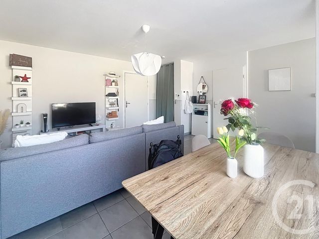Appartement F2 &agrave; louer - 2 pi&egrave;ces - 45,13 m2 - Gerzat - 63 - AUVERGNE
