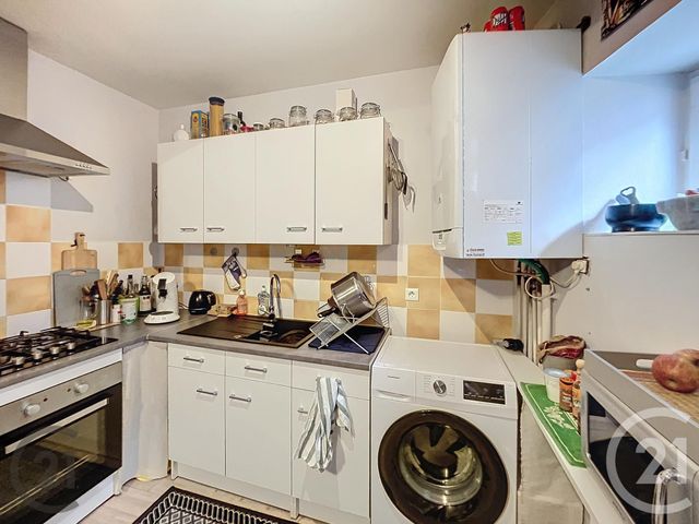 Appartement F3 &agrave; louer - 3 pi&egrave;ces - 52,43 m2 - Volvic - 63 - AUVERGNE