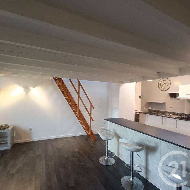 Appartement F2 &agrave; louer - 3 pi&egrave;ces - 63,11 m2 - Riom - 63 - AUVERGNE