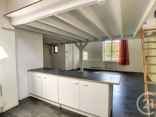 Appartement F2 &agrave; louer - 3 pi&egrave;ces - 63,11 m2 - Riom - 63 - AUVERGNE