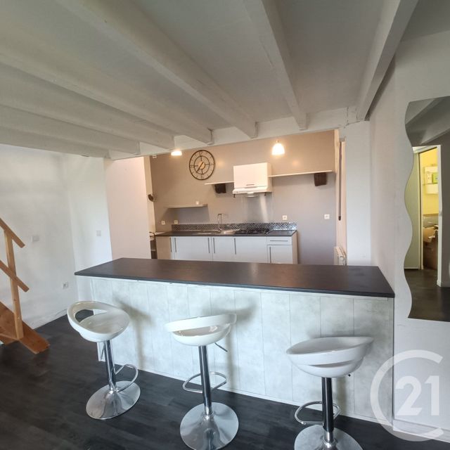 Appartement F2 &agrave; louer - 3 pi&egrave;ces - 63,11 m2 - Riom - 63 - AUVERGNE