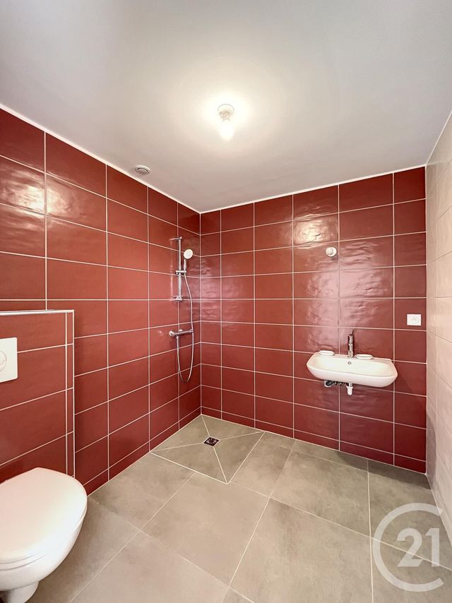 Maison &agrave; louer - 6 pi&egrave;ces - 142,70 m2 - Riom - 63 - AUVERGNE