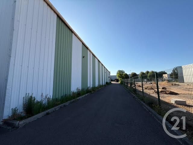 Local commercial à vendre - 1200.0 m2 - 78 - Yvelines