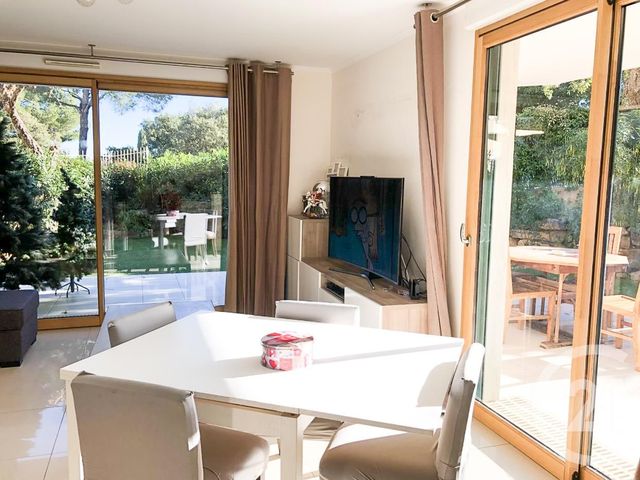 Appartement T3 à vendre - 3 pièces - 62 m2 - Cavalaire Sur Mer - 83 - PROVENCE-ALPES-COTE-D-AZUR