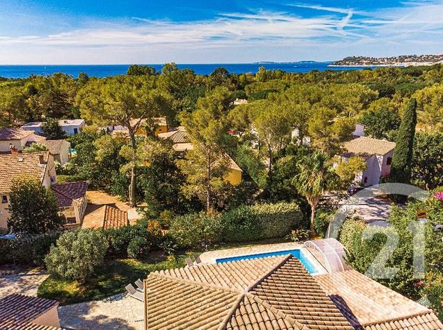 Maison à vendre - 7 pièces - 172 m2 - La Croix Valmer - 83 - PROVENCE-ALPES-COTE-D-AZUR