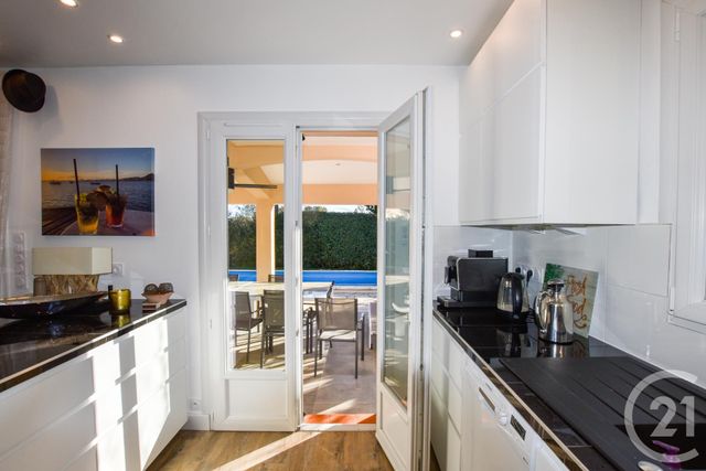 Maison à vendre - 7 pièces - 172 m2 - La Croix Valmer - 83 - PROVENCE-ALPES-COTE-D-AZUR