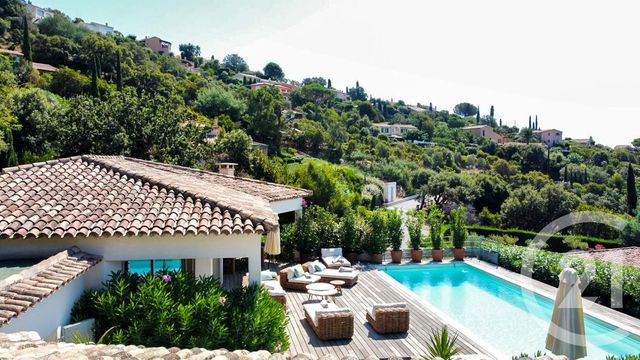 Maison à vendre - 5 pièces - 200 m2 - La Croix Valmer - 83 - PROVENCE-ALPES-COTE-D-AZUR