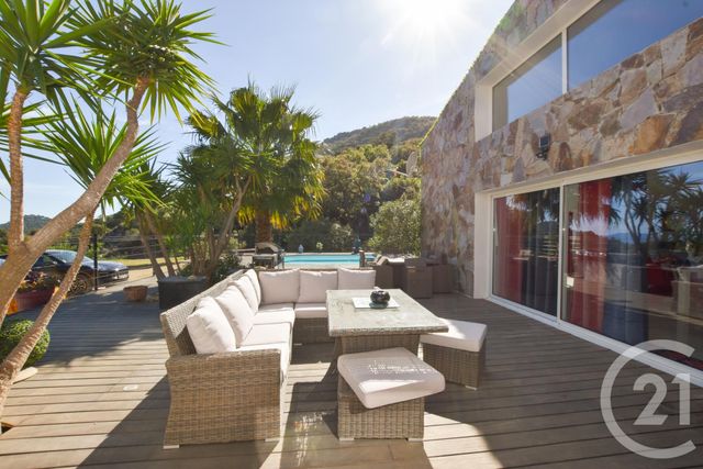 Maison à vendre - 6 pièces - 554 m2 - Le Lavandou - 83 - PROVENCE-ALPES-COTE-D-AZUR