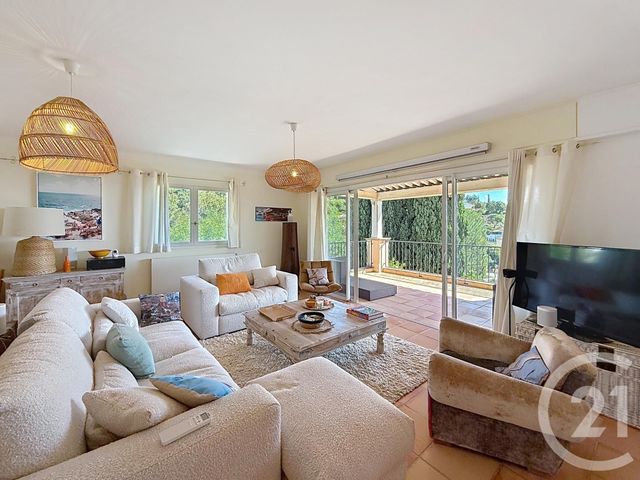 Maison &agrave; vendre - 8 pi&egrave;ces - 240 m2 - Cavalaire Sur Mer - 83 - PROVENCE-ALPES-COTE-D-AZUR