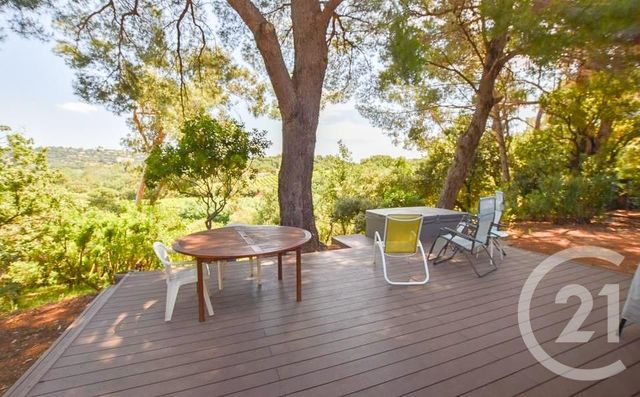 Maison à vendre - 6 pièces - 135 m2 - La Croix Valmer - 83 - PROVENCE-ALPES-COTE-D-AZUR