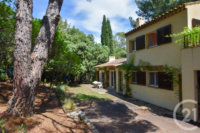 Maison à vendre - 6 pièces - 135 m2 - La Croix Valmer - 83 - PROVENCE-ALPES-COTE-D-AZUR