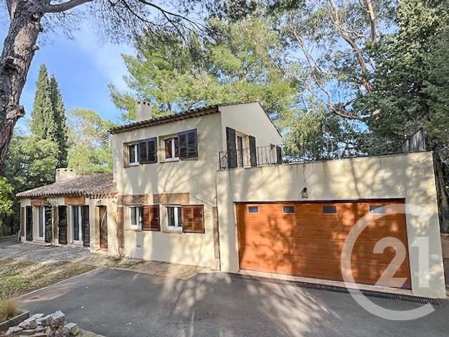 Maison à vendre - 6 pièces - 135 m2 - La Croix Valmer - 83 - PROVENCE-ALPES-COTE-D-AZUR