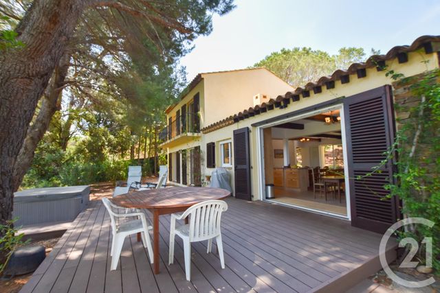 Maison à vendre - 6 pièces - 135 m2 - La Croix Valmer - 83 - PROVENCE-ALPES-COTE-D-AZUR