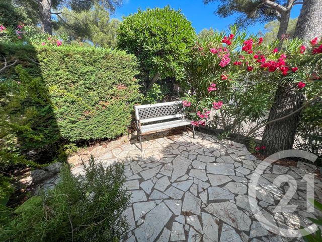 Appartement à vendre - 3 pièces - 53,86 m2 - Cavalaire Sur Mer - 83 - PROVENCE-ALPES-COTE-D-AZUR