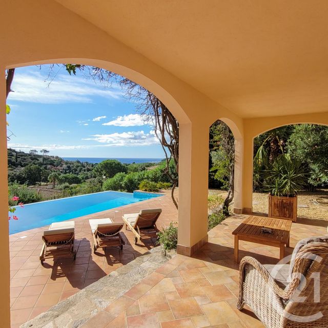 Maison &agrave; vendre - 7 pi&egrave;ces - 180 m2 - Cavalaire Sur Mer - 83 - PROVENCE-ALPES-COTE-D-AZUR