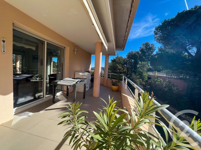 Appartement à vendre - 4 pièces - 89 m2 - Cavalaire Sur Mer - 83 - PROVENCE-ALPES-COTE-D-AZUR