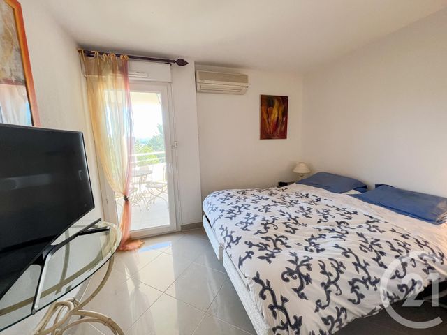 Appartement à vendre - 4 pièces - 89 m2 - Cavalaire Sur Mer - 83 - PROVENCE-ALPES-COTE-D-AZUR