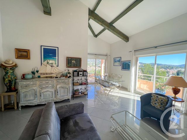 Appartement à vendre - 4 pièces - 89 m2 - Cavalaire Sur Mer - 83 - PROVENCE-ALPES-COTE-D-AZUR
