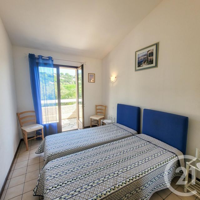 Maison à vendre - 12 pièces - 220 m2 - Cavalaire Sur Mer - 83 - PROVENCE-ALPES-COTE-D-AZUR