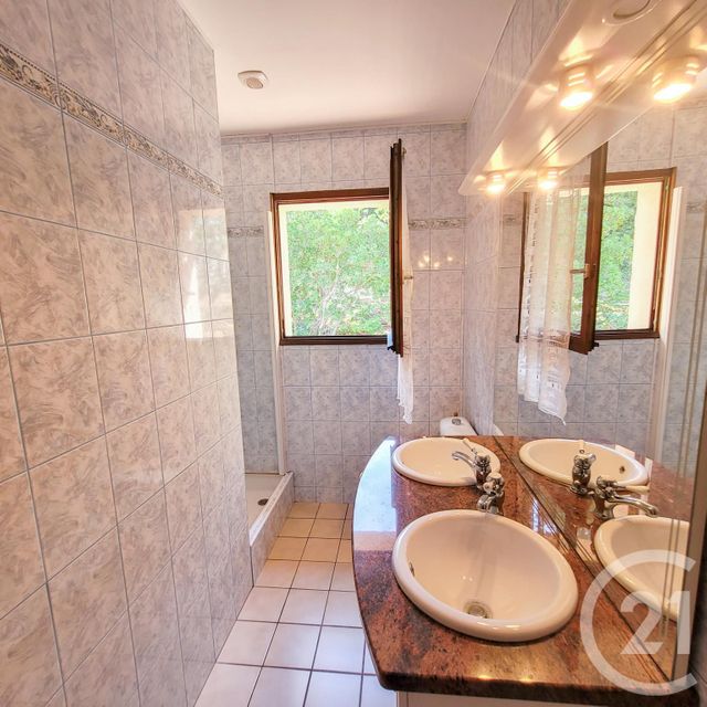 Maison à vendre - 12 pièces - 220 m2 - Cavalaire Sur Mer - 83 - PROVENCE-ALPES-COTE-D-AZUR