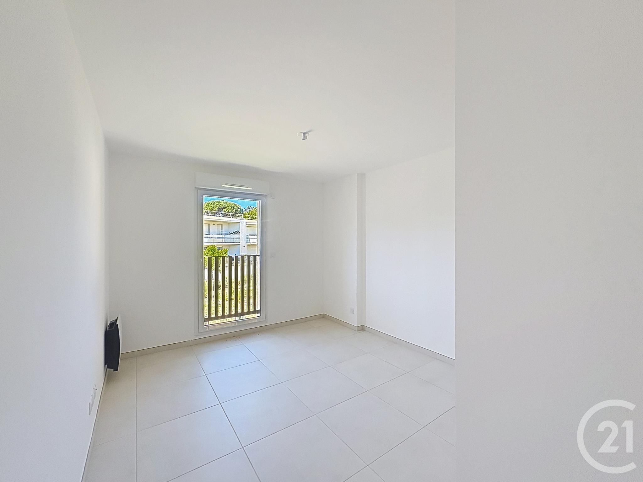 Appartement T4 à vendre - 4 pièces - 87,12 m2 - Cavalaire Sur Mer - 83 - PROVENCE-ALPES-COTE-D-AZUR — 13