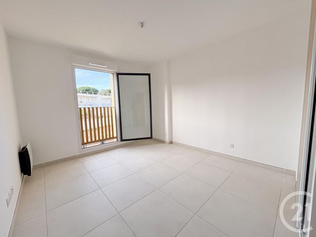 Appartement à vendre - 4 pièces - 87,12 m2 - Cavalaire Sur Mer - 83 - PROVENCE-ALPES-COTE-D-AZUR