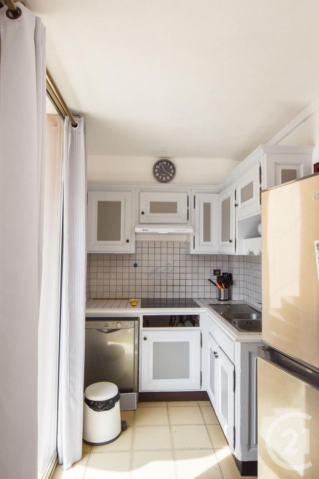 Appartement F2 à vendre - 2 pièces - 49,60 m2 - Cavalaire Sur Mer - 83 - PROVENCE-ALPES-COTE-D-AZUR