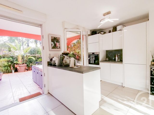 Appartement T3 à vendre - 3 pièces - 79,87 m2 - Cavalaire Sur Mer - 83 - PROVENCE-ALPES-COTE-D-AZUR