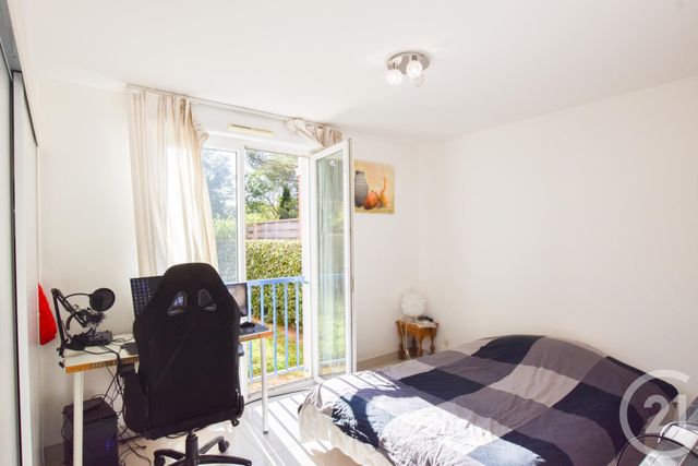 Appartement T3 à vendre - 3 pièces - 79,87 m2 - Cavalaire Sur Mer - 83 - PROVENCE-ALPES-COTE-D-AZUR