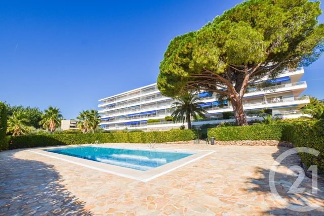 Appartement T3 à vendre - 3 pièces - 70,55 m2 - Cavalaire Sur Mer - 83 - PROVENCE-ALPES-COTE-D-AZUR