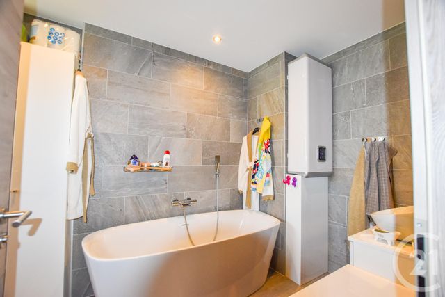 Appartement T3 à vendre - 3 pièces - 70,55 m2 - Cavalaire Sur Mer - 83 - PROVENCE-ALPES-COTE-D-AZUR