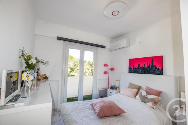 Appartement T3 à vendre - 3 pièces - 70,55 m2 - Cavalaire Sur Mer - 83 - PROVENCE-ALPES-COTE-D-AZUR