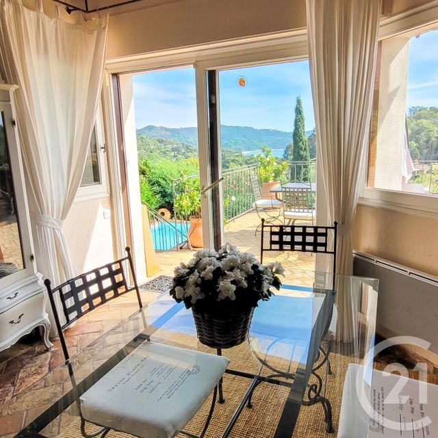 Maison à vendre - 5 pièces - 120 m2 - La Croix Valmer - 83 - PROVENCE-ALPES-COTE-D-AZUR