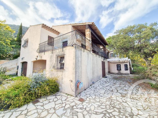 Maison à vendre - 7 pièces - 200 m2 - Cavalaire Sur Mer - 83 - PROVENCE-ALPES-COTE-D-AZUR