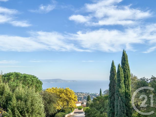 Maison à vendre - 7 pièces - 200 m2 - Cavalaire Sur Mer - 83 - PROVENCE-ALPES-COTE-D-AZUR