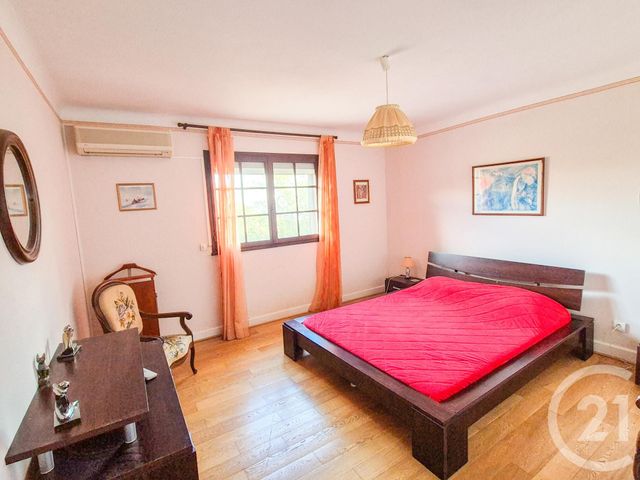 Maison à vendre - 7 pièces - 200 m2 - Cavalaire Sur Mer - 83 - PROVENCE-ALPES-COTE-D-AZUR