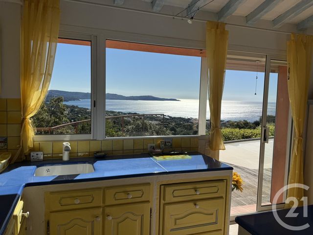 Maison &agrave; vendre - 5 pi&egrave;ces - 150 m2 - Cavalaire Sur Mer - 83 - PROVENCE-ALPES-COTE-D-AZUR