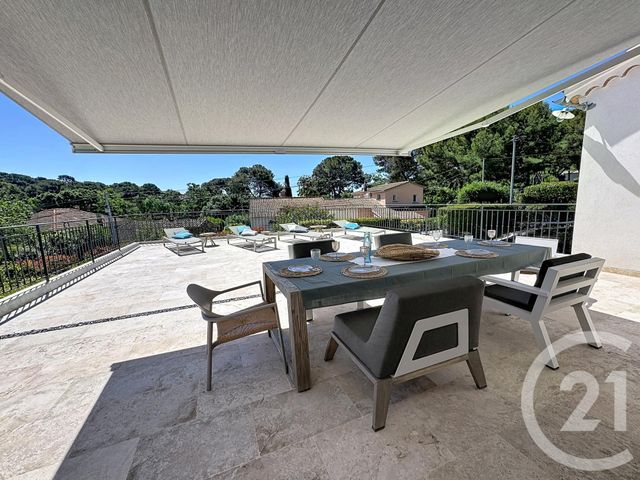 Maison &agrave; vendre - 5 pi&egrave;ces - 137,36 m2 - Cavalaire Sur Mer - 83 - PROVENCE-ALPES-COTE-D-AZUR