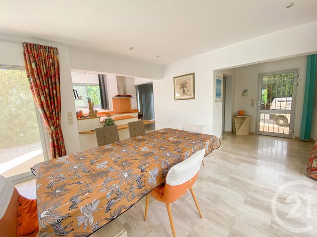 Maison à vendre - 6 pièces - 191 m2 - Cavalaire Sur Mer - 83 - PROVENCE-ALPES-COTE-D-AZUR